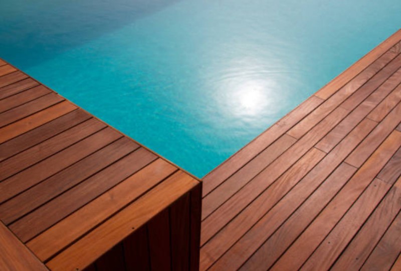 terrasse bois, plage autour piscine, Gardanne alentours Aix en Provence Provence terrasse