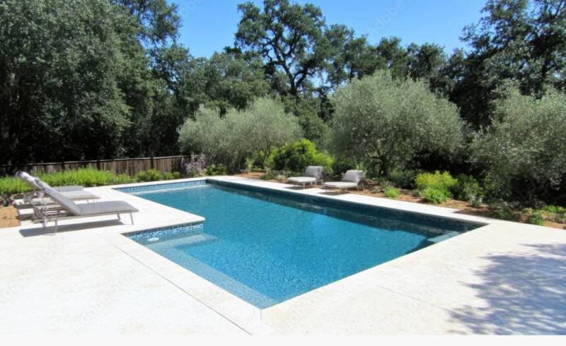 Dml constructions Construction d’une piscine carrelé avec création d’une banquette immergé à ventabren