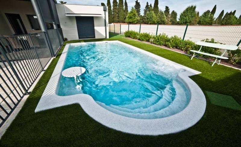 Piscine coque Jamaican